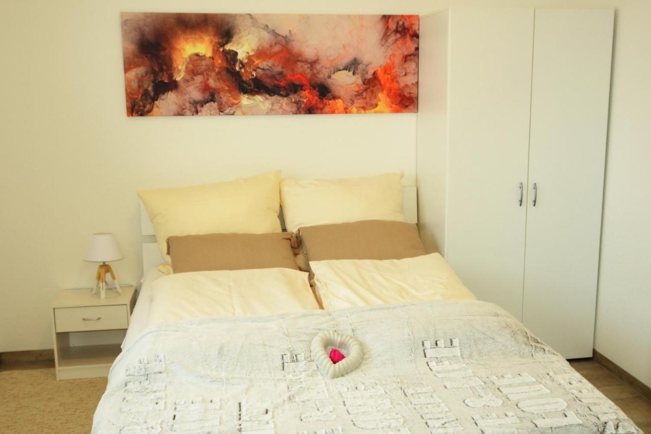 Unique Zentrale Moderne 2 Zimmer Wohnung Nahe Dem Park Филлинген-Швеннинген Экстерьер фото