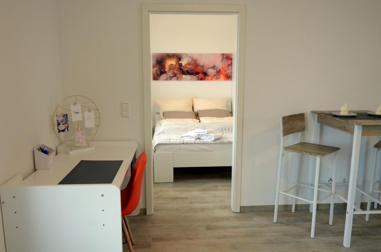 Unique Zentrale Moderne 2 Zimmer Wohnung Nahe Dem Park Филлинген-Швеннинген Экстерьер фото